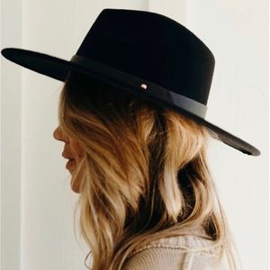 Brand New CJLA Wren hat. Black felt